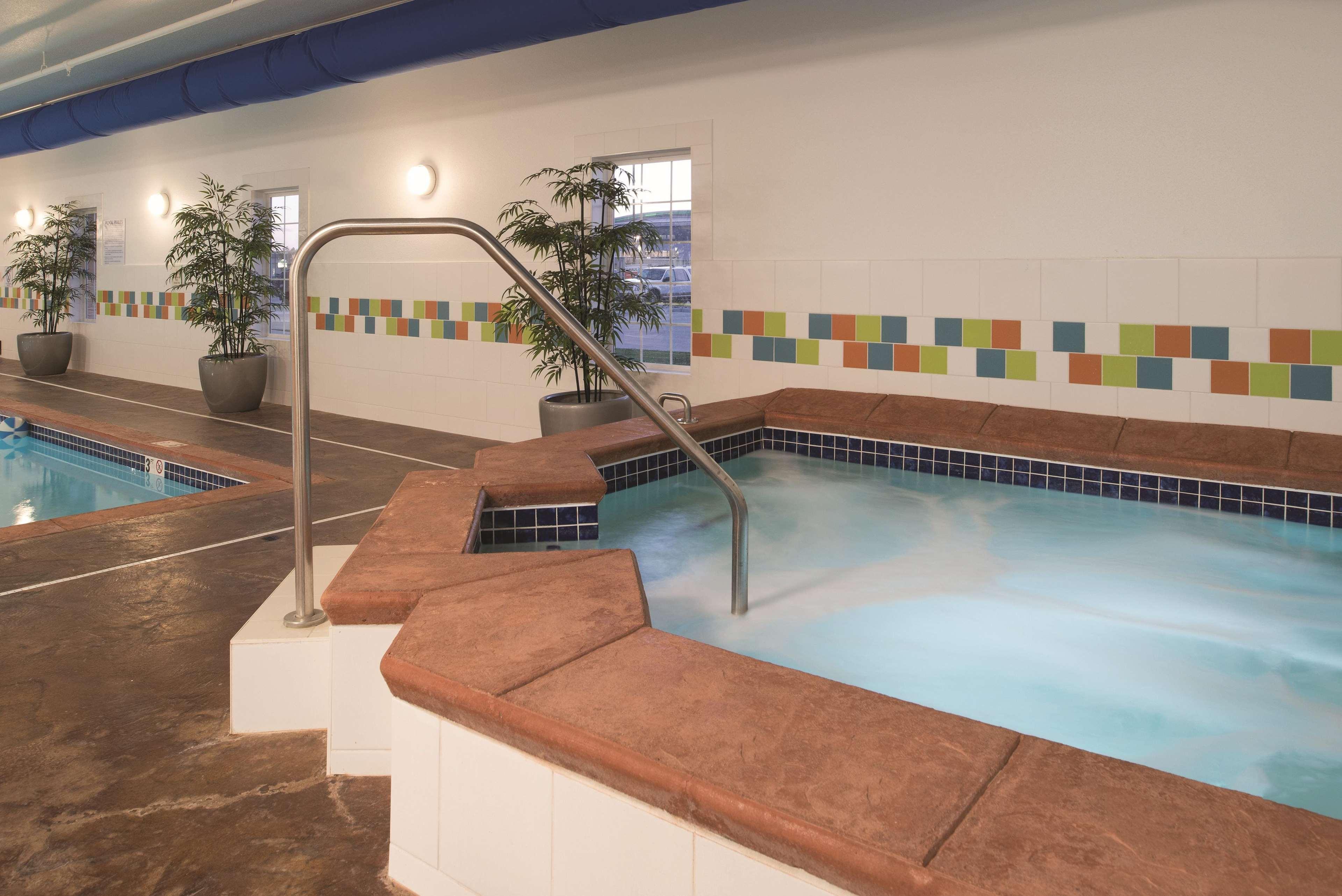Hotel La Quinta By Wyndham Grand Forks Exterior foto